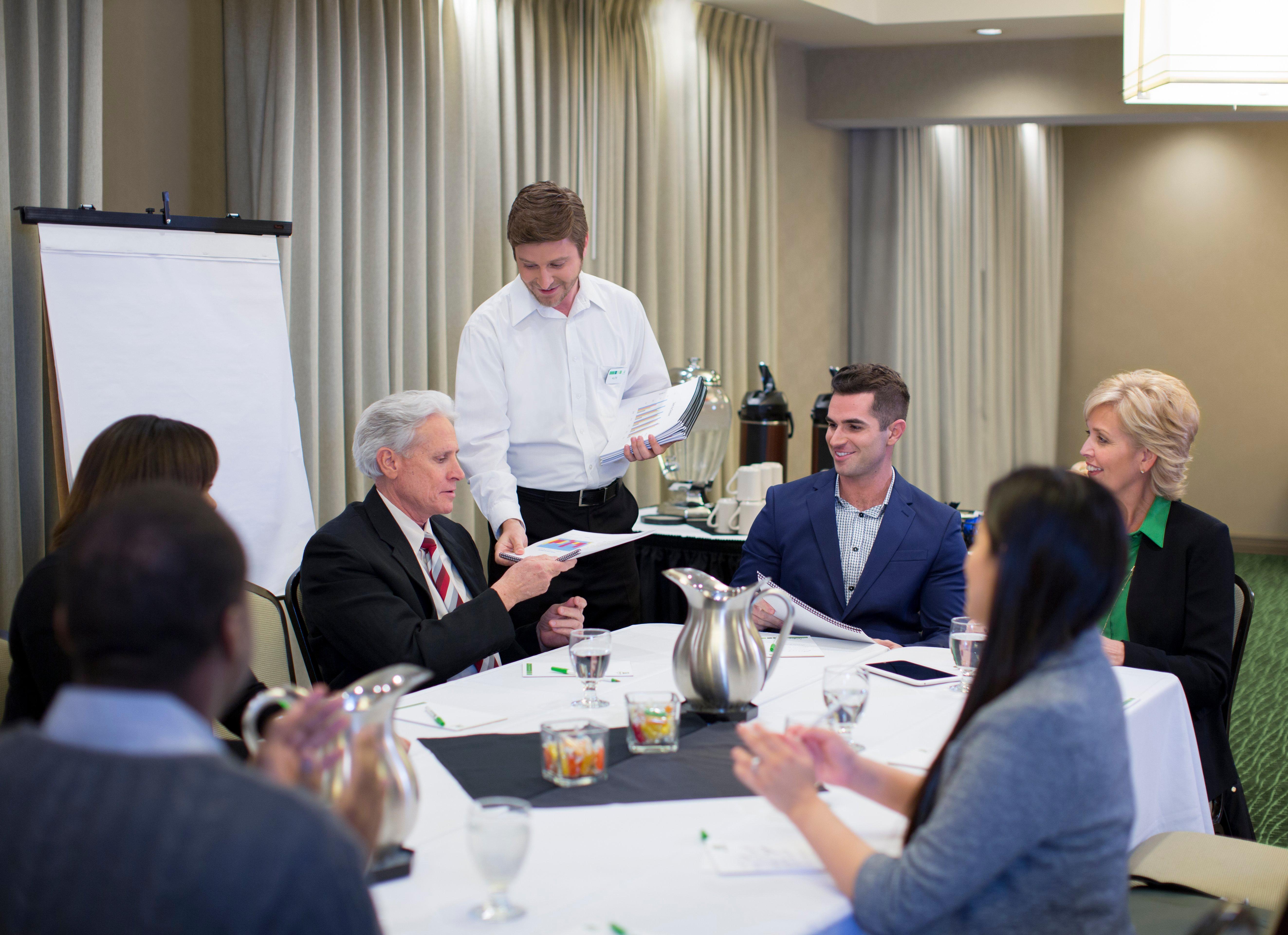 Holiday Inn St Louis - Creve Coeur By Ihg Bagian luar foto